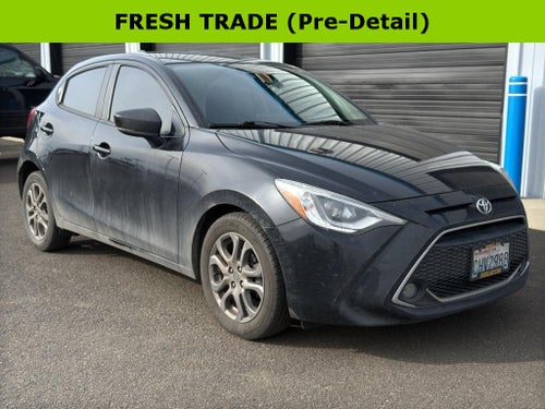 2020 Toyota Yaris XLE