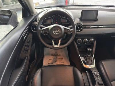 2020 Toyota Yaris XLE