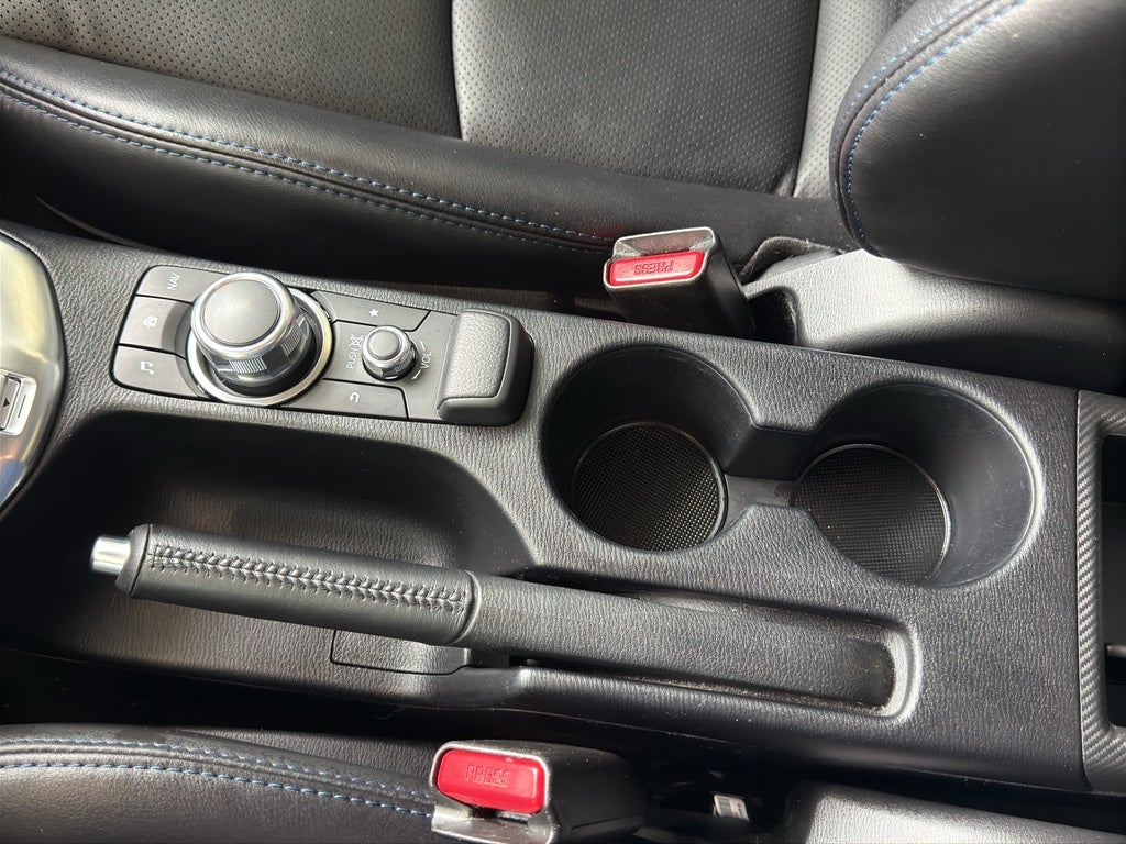 2020 Toyota Yaris XLE