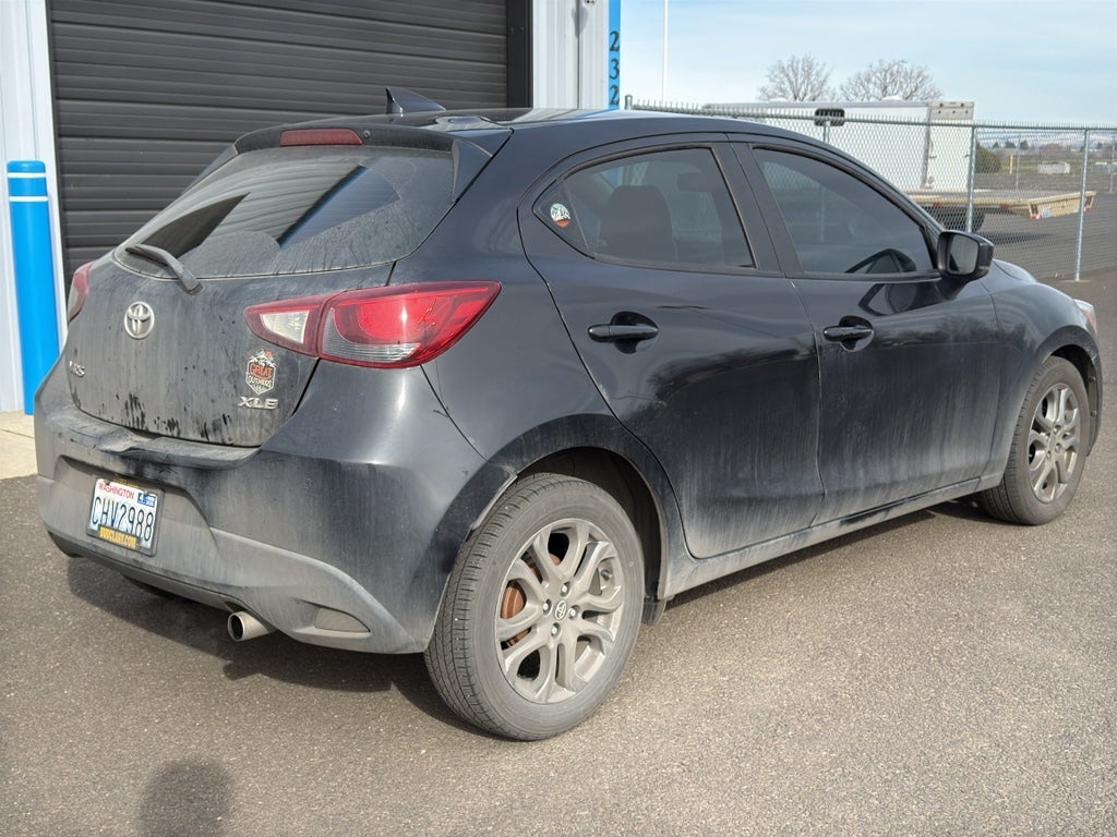 2020 Toyota Yaris XLE