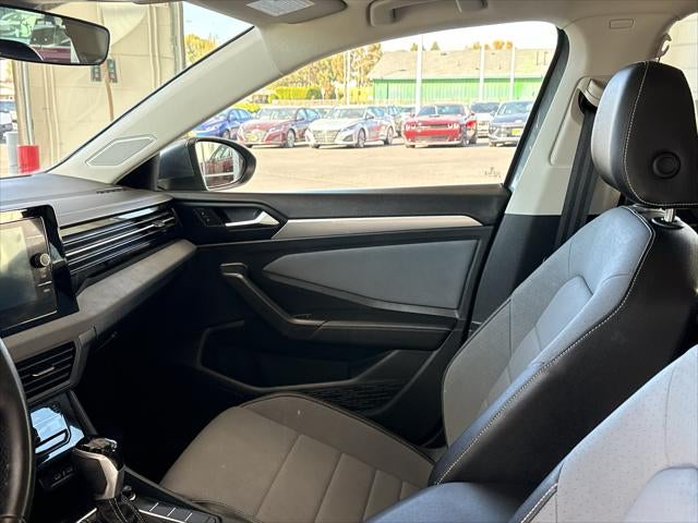 2025 Volkswagen Jetta SE