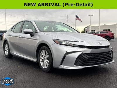 2025 Toyota Camry Hybrid LE