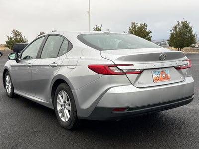 2025 Toyota Camry Hybrid LE