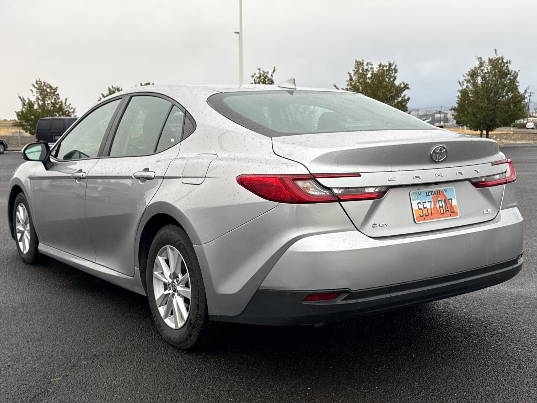 2025 Toyota Camry Hybrid LE