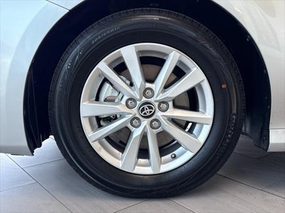 2025 Toyota Camry Hybrid LE