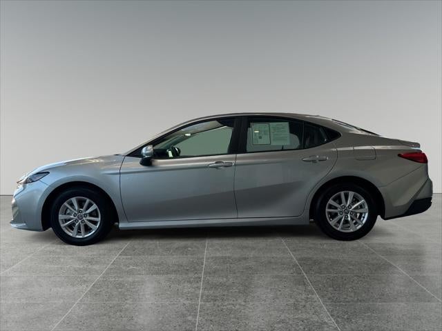 2025 Toyota Camry Hybrid LE