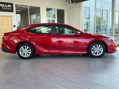 2025 Toyota Camry Hybrid LE