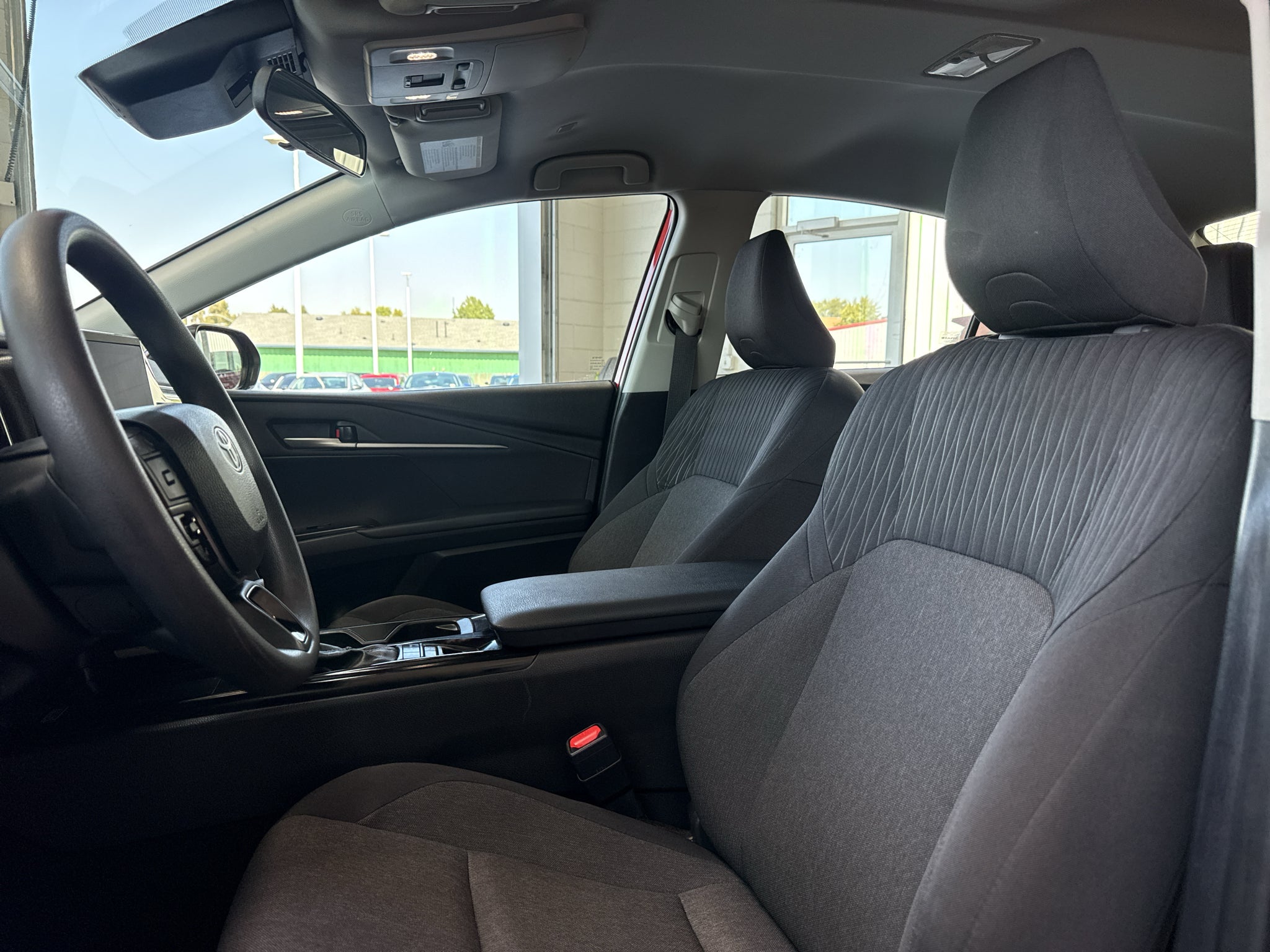 2025 Toyota Camry Hybrid LE