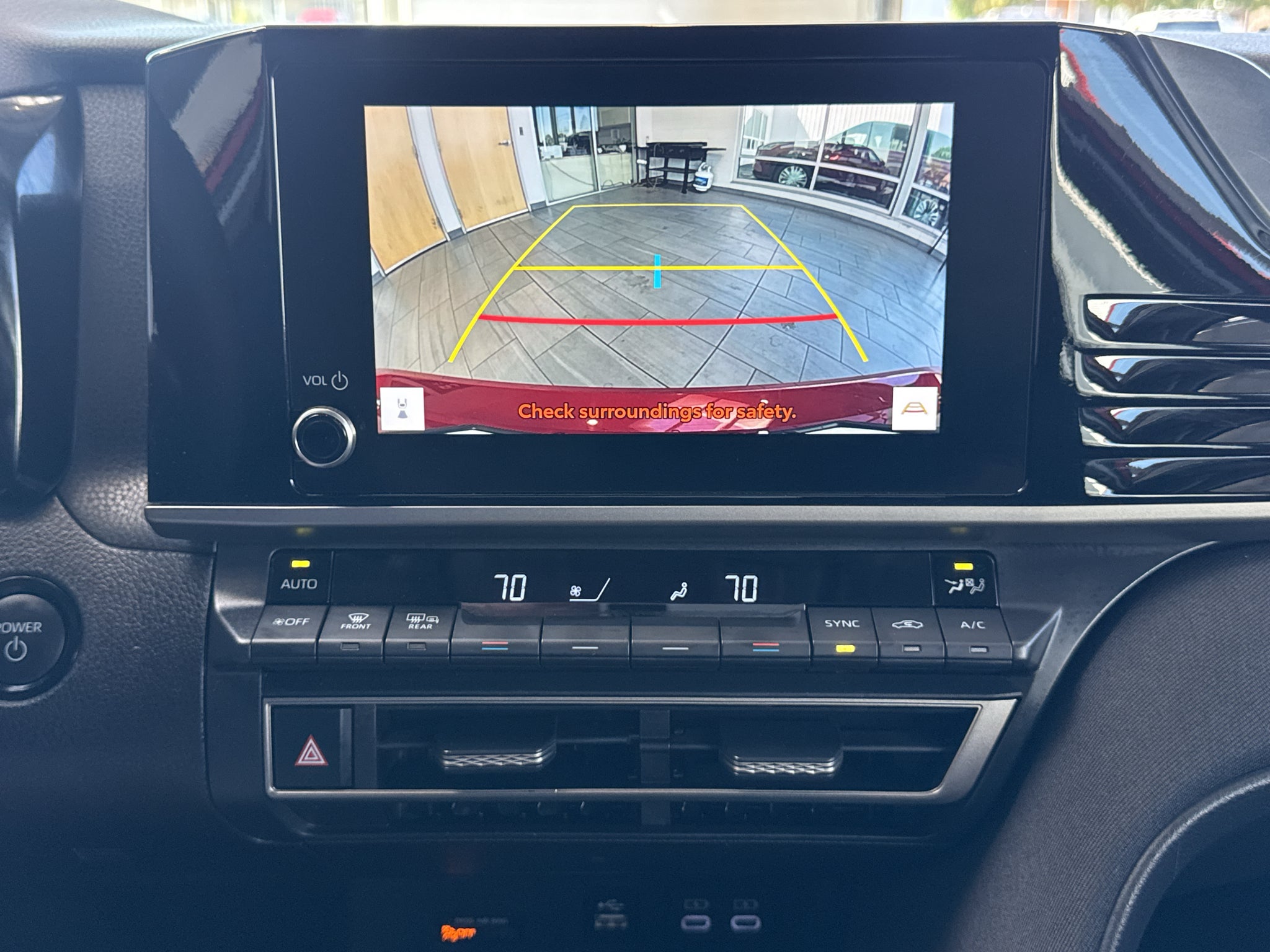 2025 Toyota Camry Hybrid LE