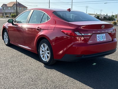 2025 Toyota Camry Hybrid LE