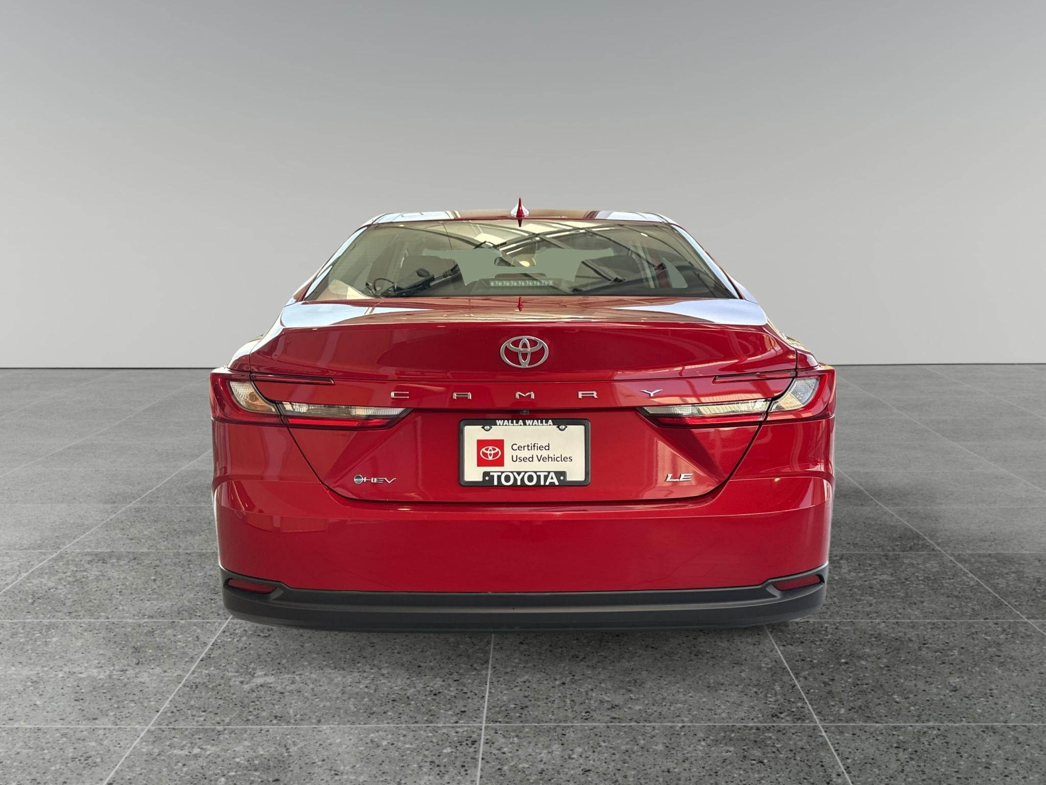 2025 Toyota Camry Hybrid LE