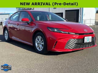 2025 Toyota Camry Hybrid LE