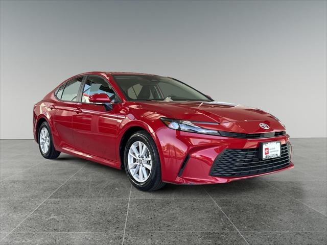 2025 Toyota Camry Hybrid LE