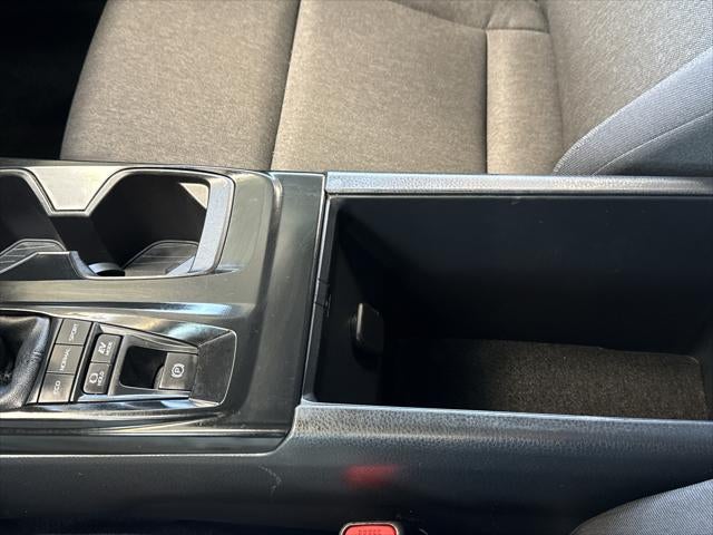 2025 Toyota Camry Hybrid LE