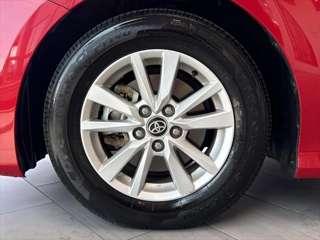 2025 Toyota Camry Hybrid LE