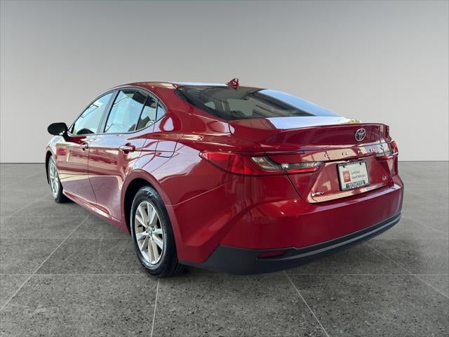 2025 Toyota Camry Hybrid LE