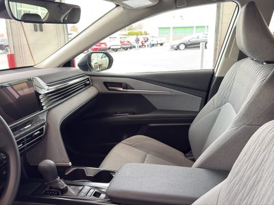 2025 Toyota Camry Hybrid LE