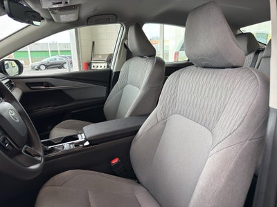 2025 Toyota Camry Hybrid LE