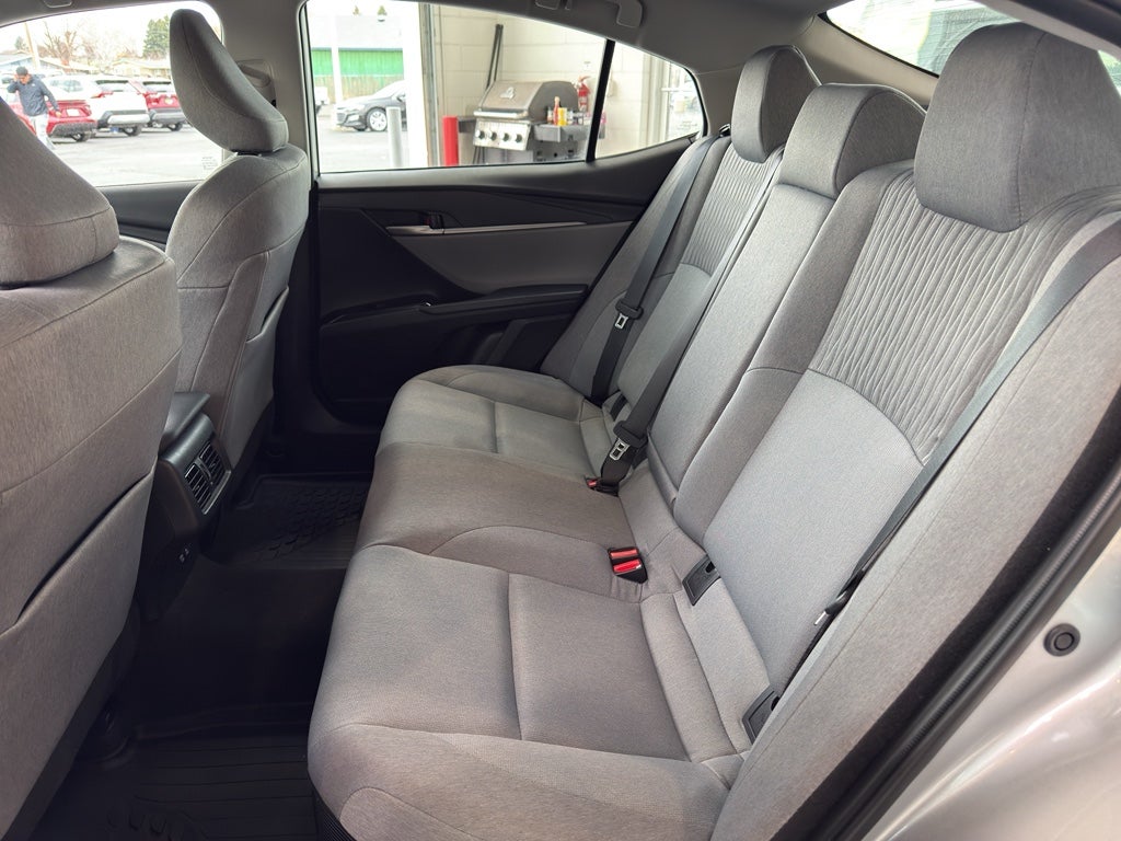 2025 Toyota Camry Hybrid LE