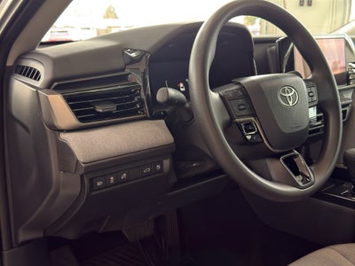 2025 Toyota Camry Hybrid LE