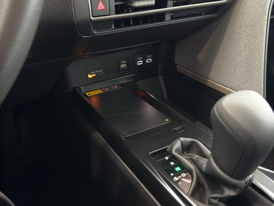 2025 Toyota Camry Hybrid LE