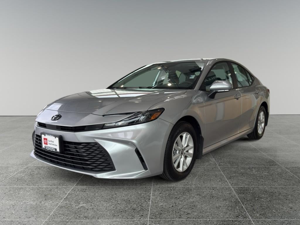 2025 Toyota Camry Hybrid LE