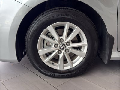 2025 Toyota Camry Hybrid LE