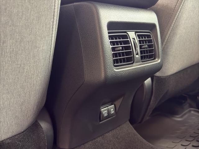 2025 Toyota Camry Hybrid LE