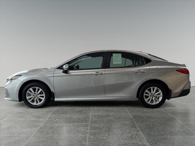 2025 Toyota Camry Hybrid LE