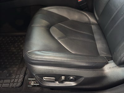 2022 Toyota Avalon XLE