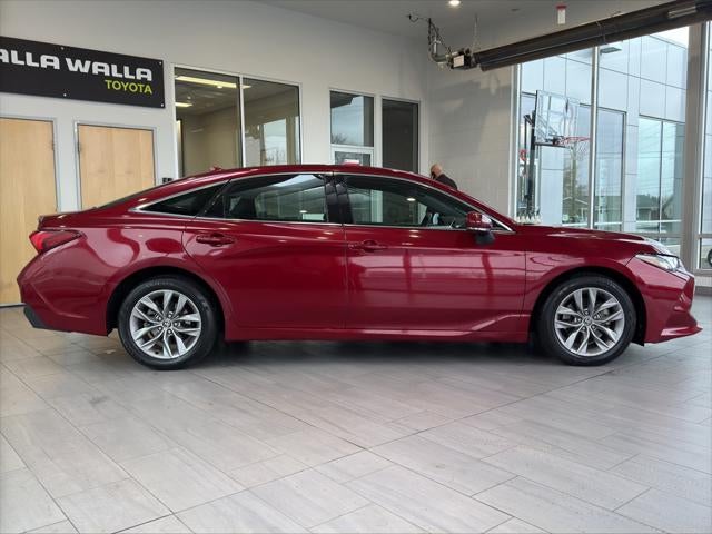 2022 Toyota Avalon XLE