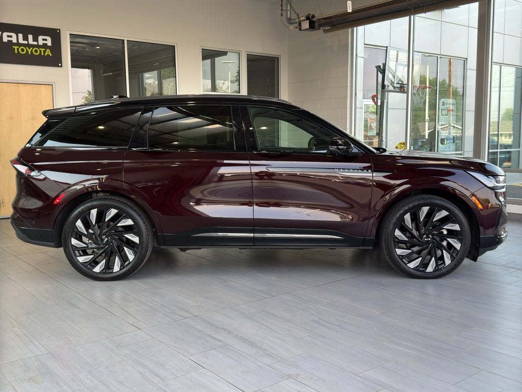 2024 Lincoln Nautilus Reserve