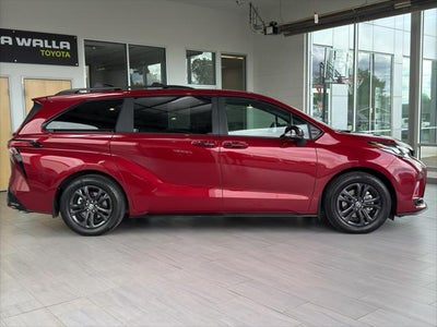 2025 Toyota Sienna XSE