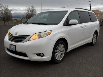 2012 Toyota Sienna XLE
