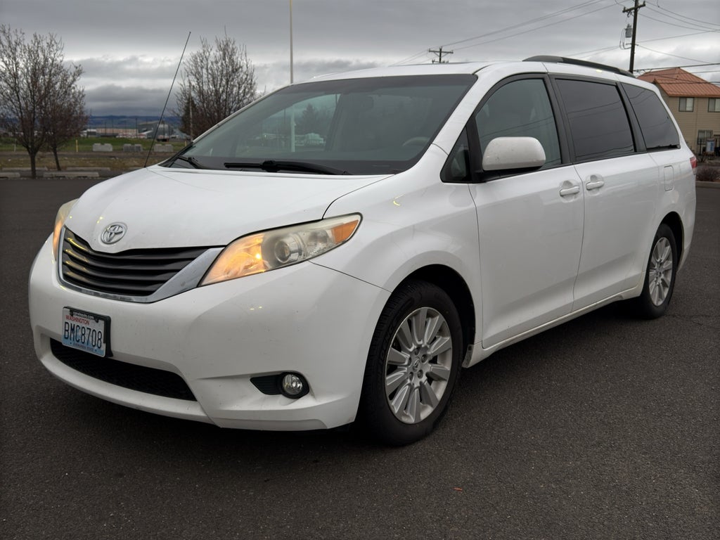 2012 Toyota Sienna XLE