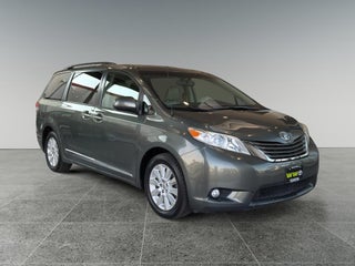 2013 Toyota Sienna XLE