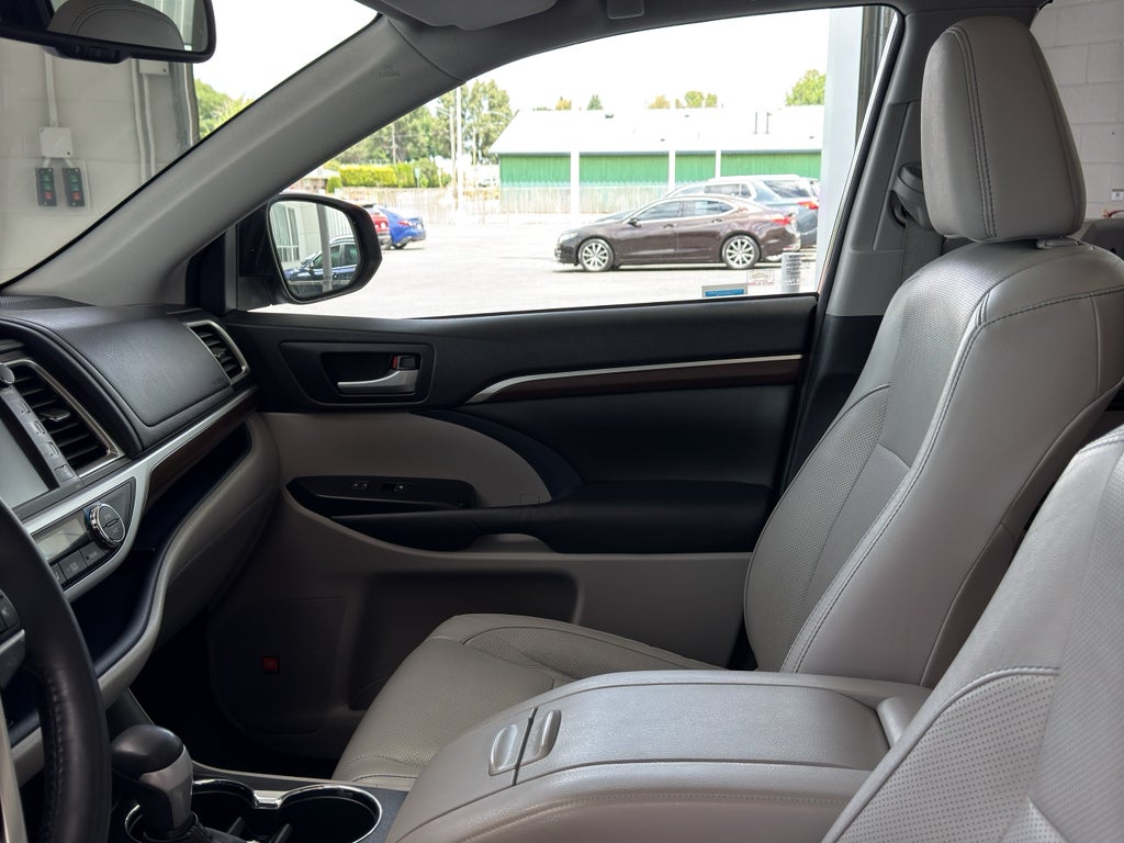 2014 Toyota Highlander Limited Platinum