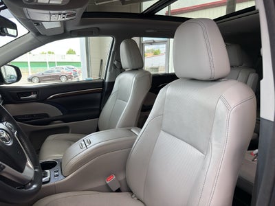 2014 Toyota Highlander Limited Platinum