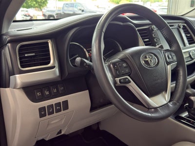 2014 Toyota Highlander Limited Platinum