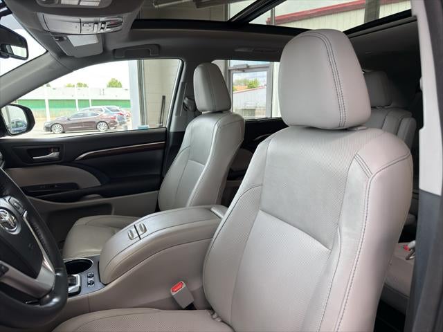2014 Toyota Highlander Limited Platinum