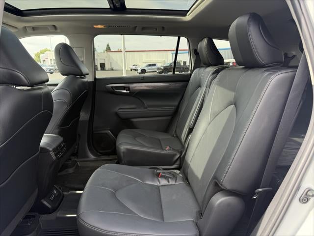 2025 Toyota Highlander Hybrid Hybrid Platinum
