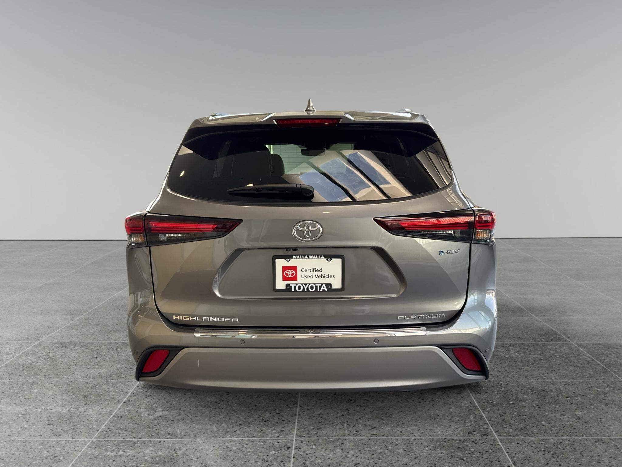 2026 Toyota Highlander Hybrid Hybrid Platinum