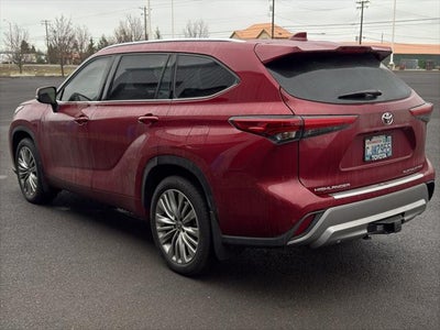 2022 Toyota Highlander Platinum