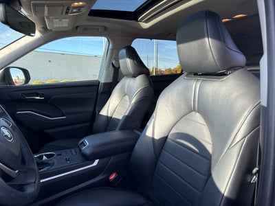 2022 Toyota Highlander Hybrid Hybrid XLE