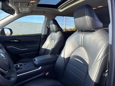 2022 Toyota Highlander Hybrid Hybrid XLE