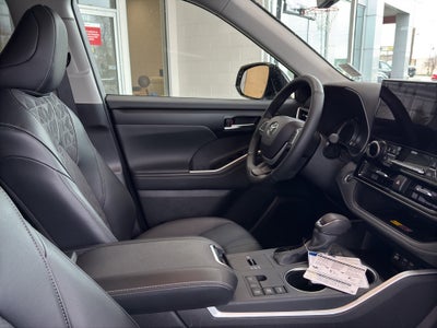 2025 Toyota Highlander Hybrid Hybrid XLE Nightshade