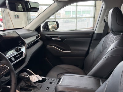 2025 Toyota Highlander Hybrid Hybrid XLE Nightshade