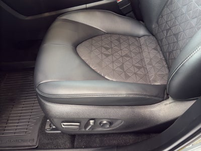 2025 Toyota Highlander Hybrid Hybrid XLE Nightshade