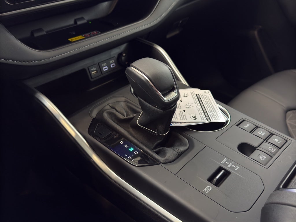 2025 Toyota Highlander Hybrid Hybrid XLE Nightshade