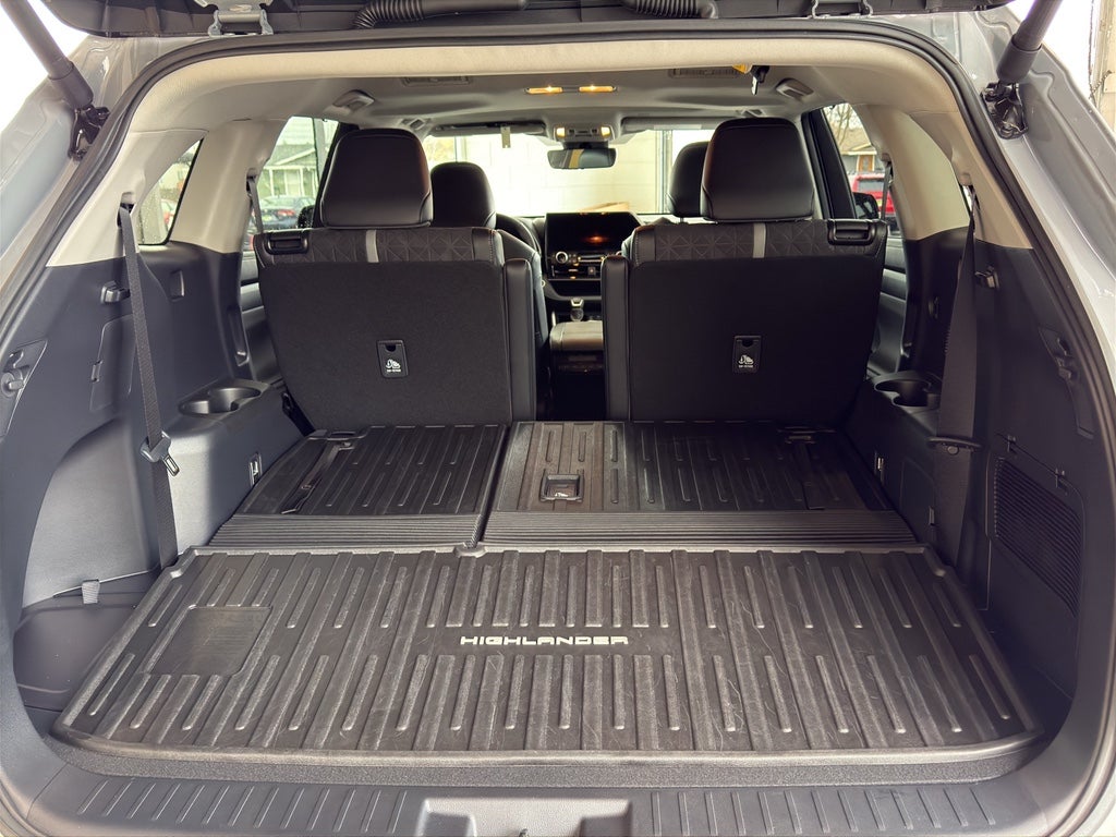 2025 Toyota Highlander Hybrid Hybrid XLE Nightshade